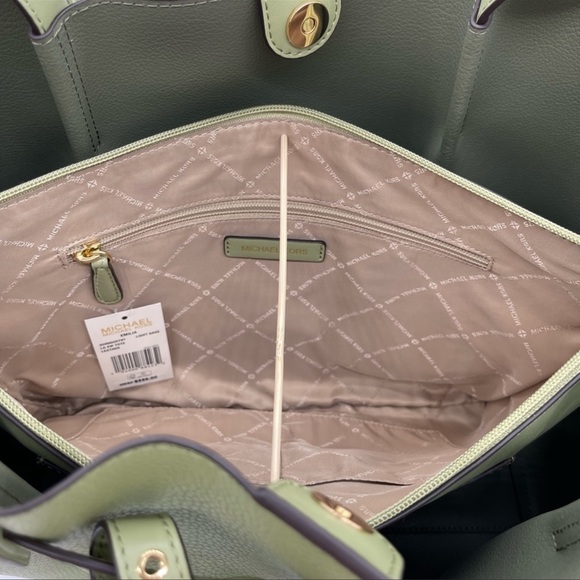 Michael Kors Large Emilia Tote Bag& Double ZipWallet Wristlet Light Sage Leather - Picture 8 of 13